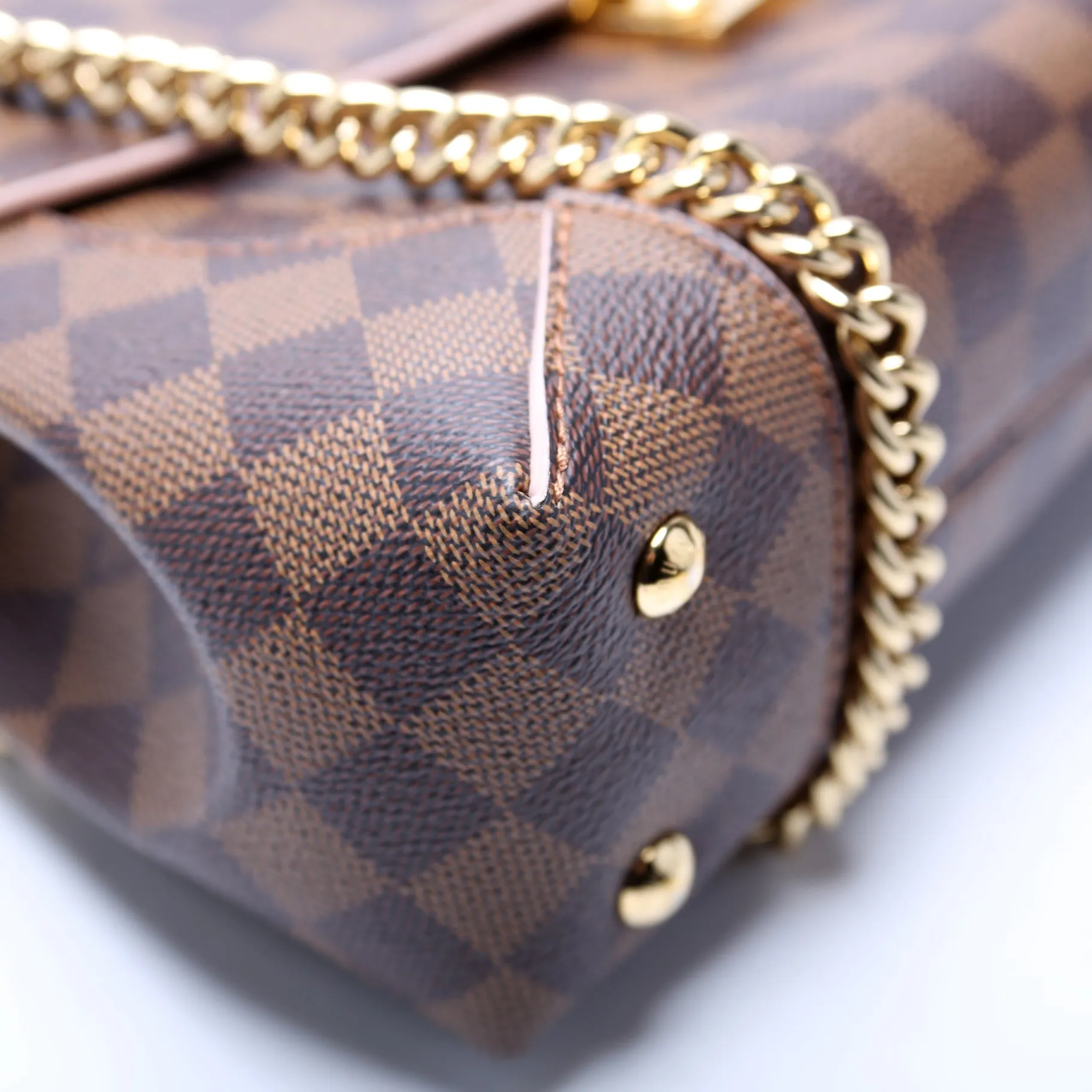 Caissa Chain Clutch