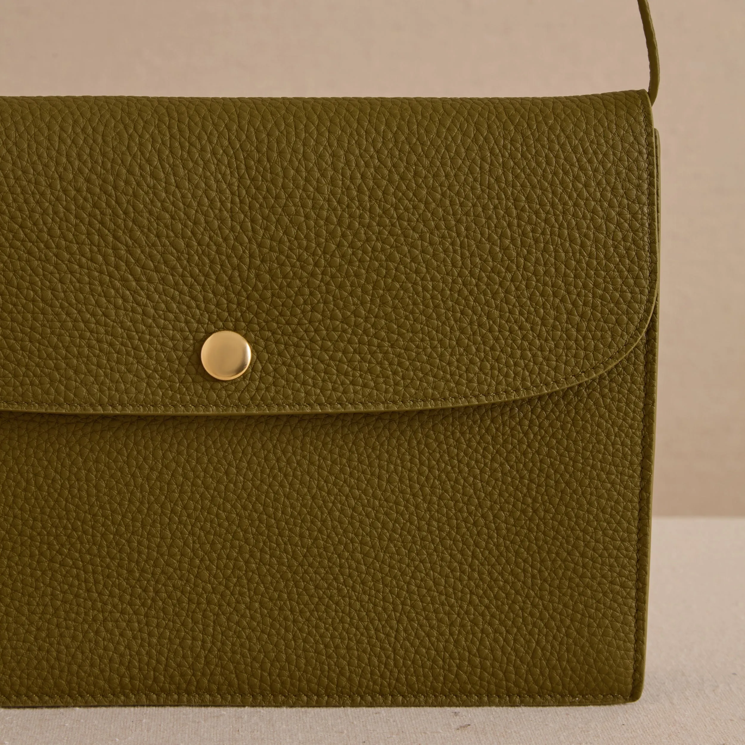 Skip Pouch in Green