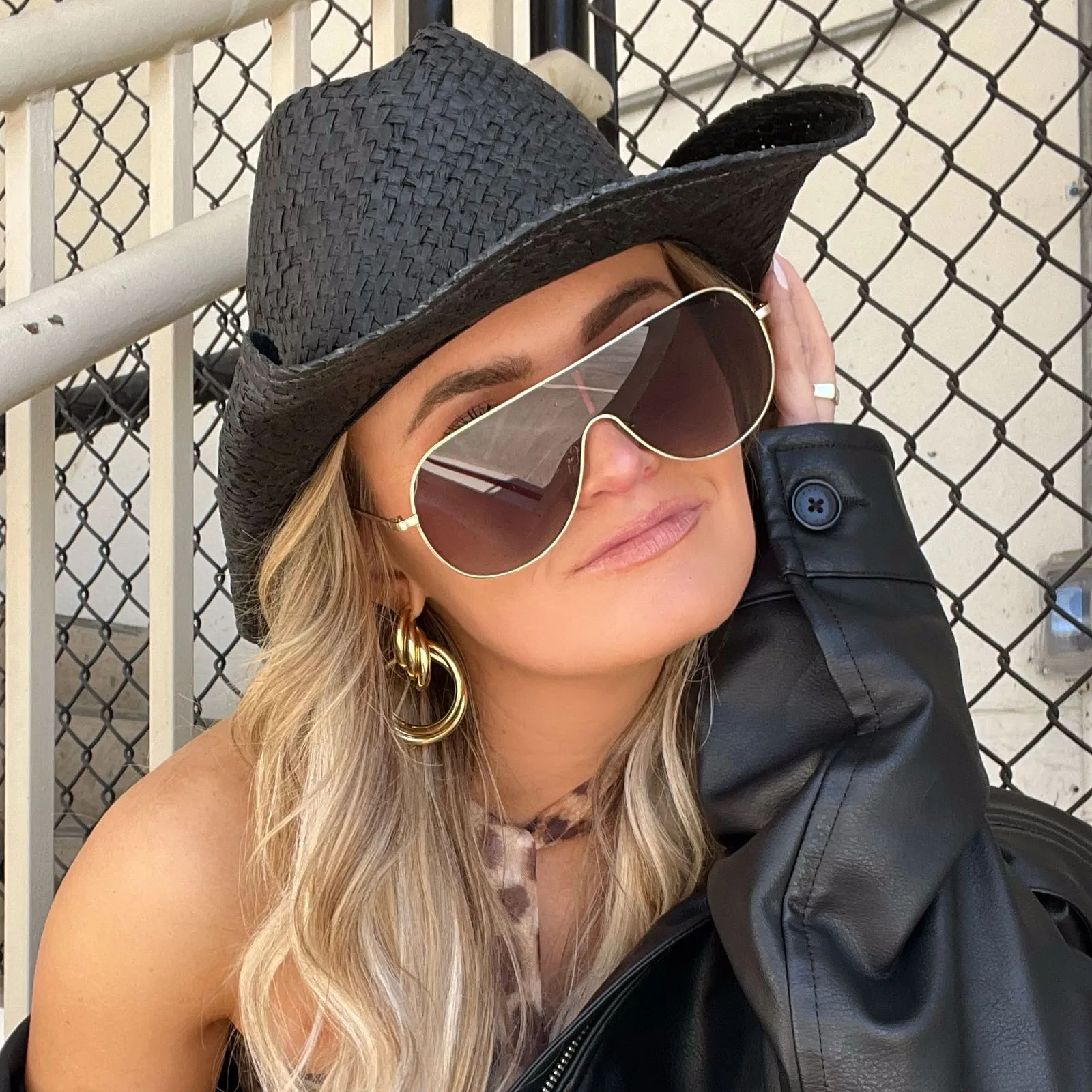 tarzana - brushed gold   brown gradient polarized sunglasses